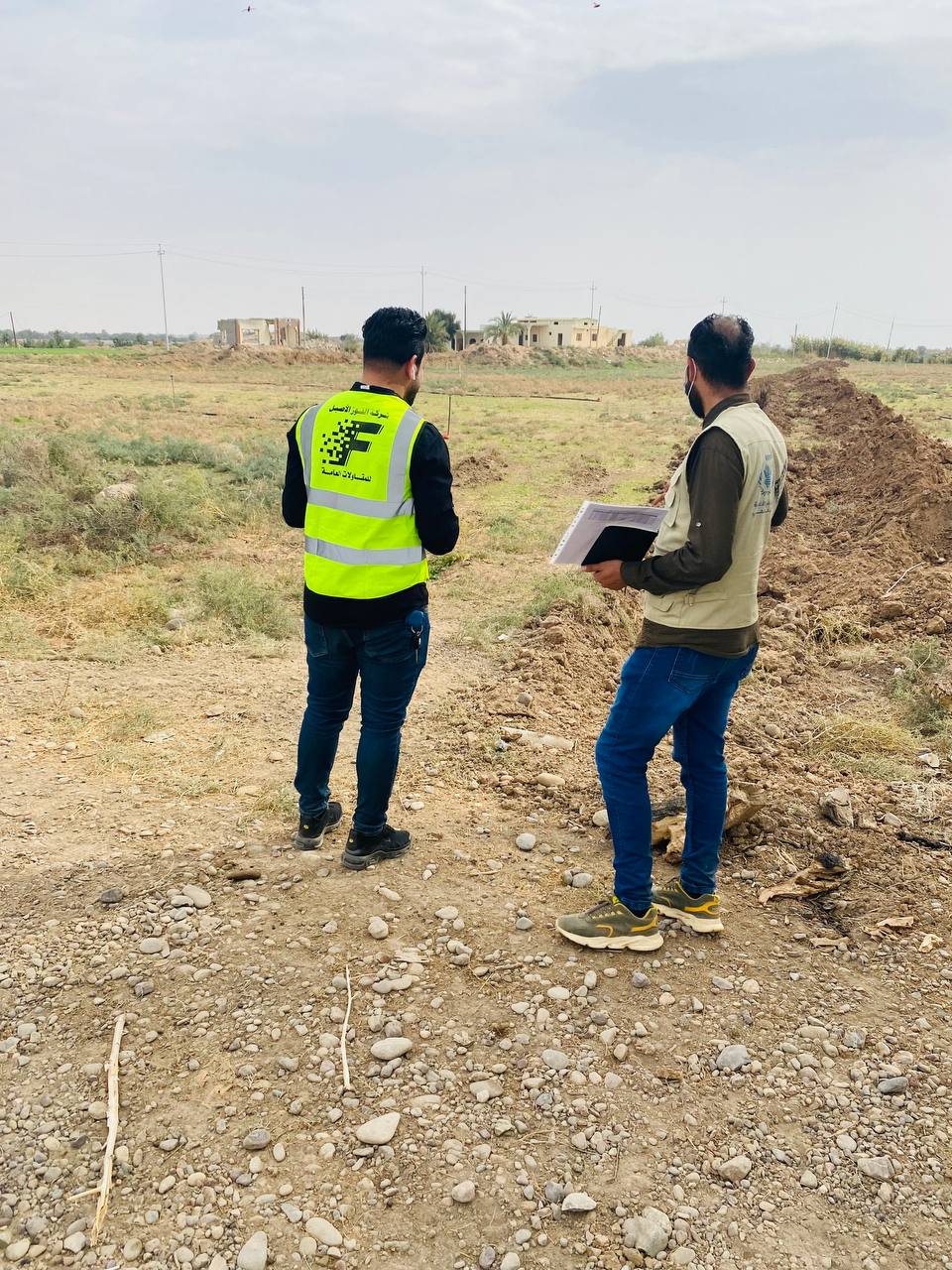 Supplying materials and equipment for laying irrigation lines to support farmers in (Al-Hamra Village) and (Al-Butaama Village) with a length of 10,300 meters, with the installation of (7) high-pressure pumps, and the establishment of manholes and water control locks within the framework of the World Food and Livelihoods Program with the People in Need organization